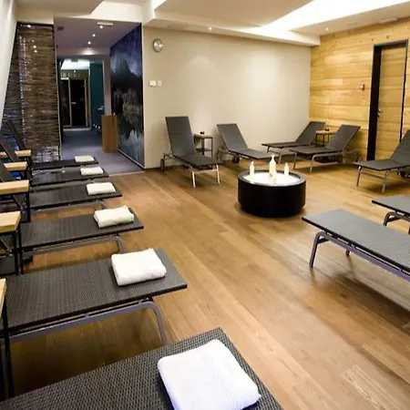 Alpina Hotel 3*