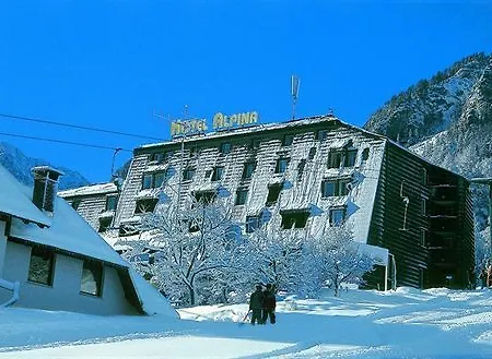 Alpina فندق